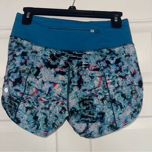 Lululemon Athletica Women's Blue Patterned Running Shorts